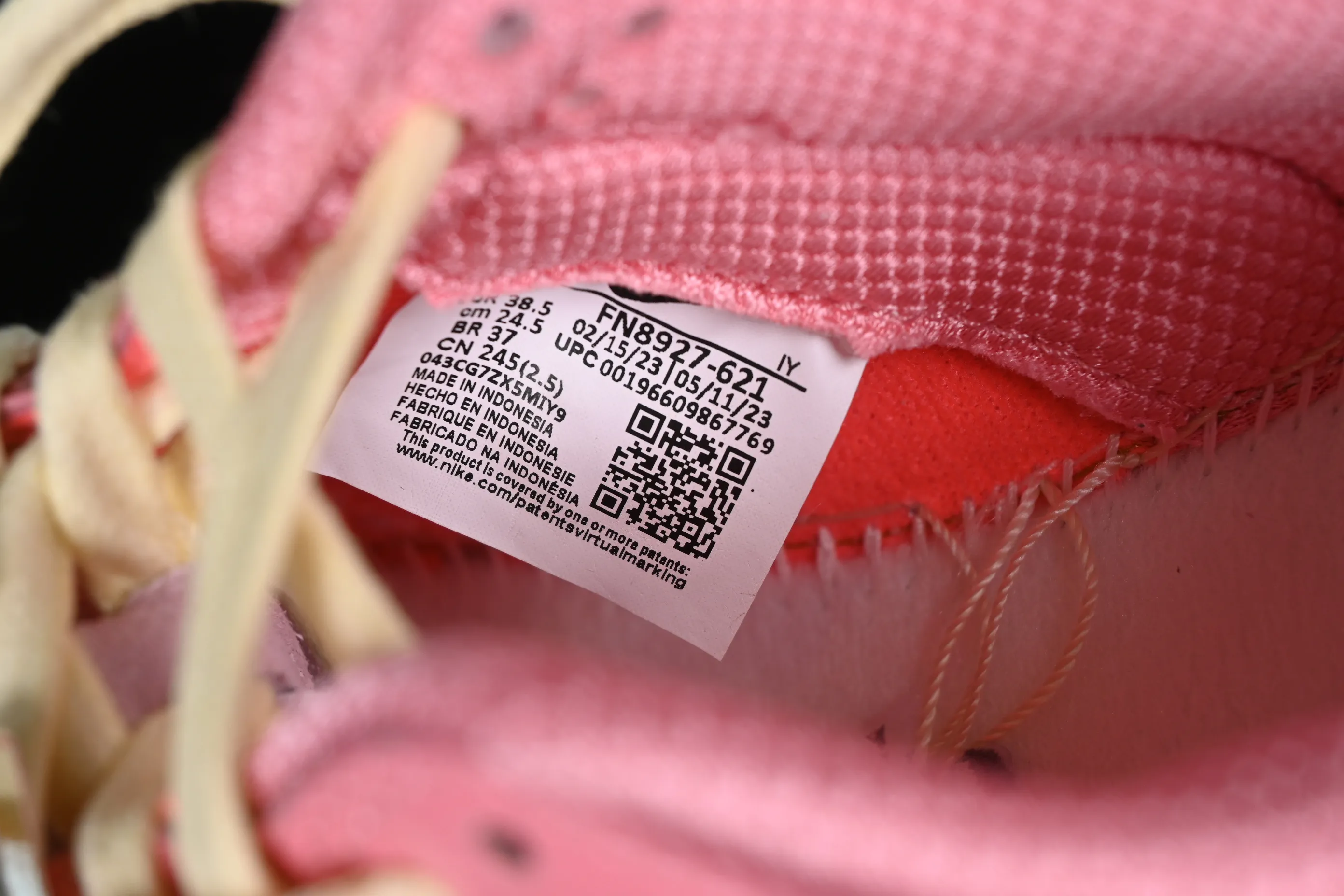 All categories Nk SB Dunk series Nk SB Dunk Low low-top sneakers M version pure original Nk Dunk Low "Barbie" Barbie SB low-top sports and leisure sneakers FN8927-621